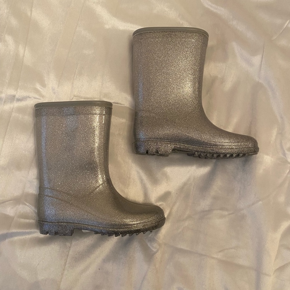 Carters Children’s Rain Boots🤍